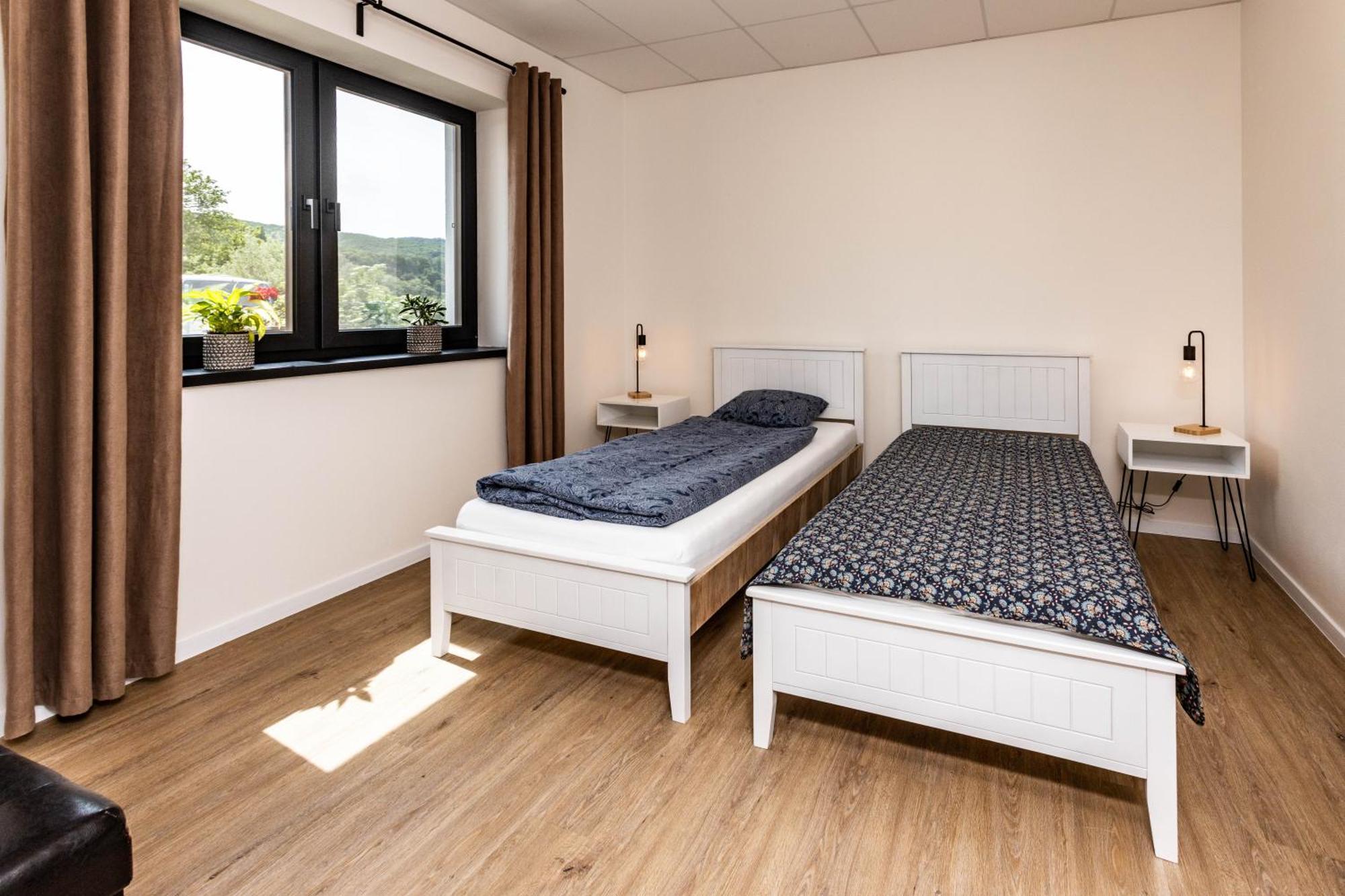 Sunny Apartment With Free Parking Zvolen Exterior photo